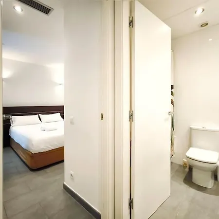Acogedor En Barcelona, Zona Tranquila Барселона